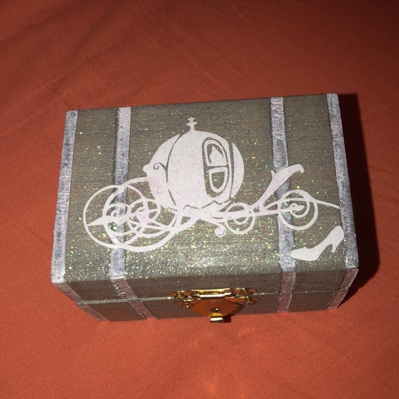 cinderella ring box